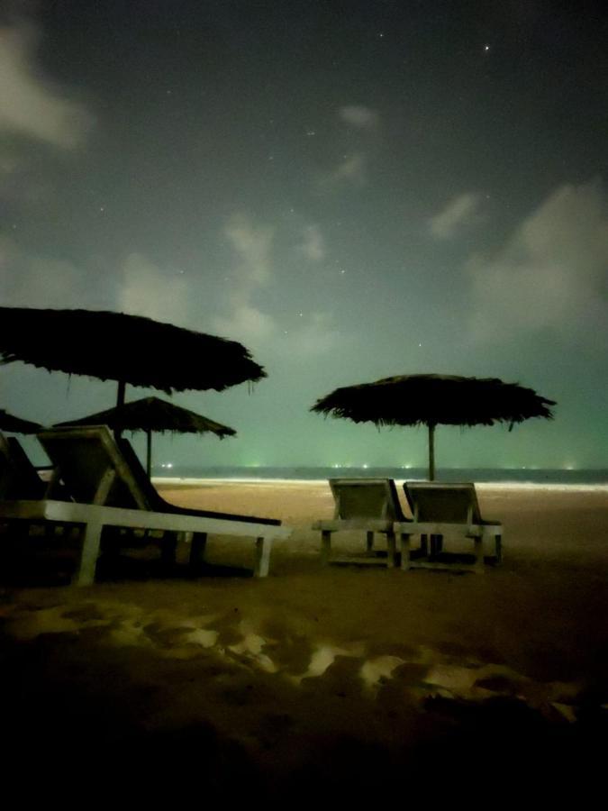 Happy Shack Beach And Wooden Huts Колва Экстерьер фото