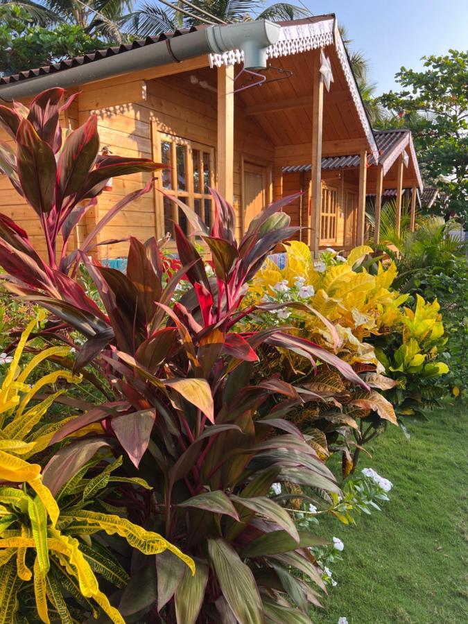 Happy Shack Beach And Wooden Huts Колва Экстерьер фото